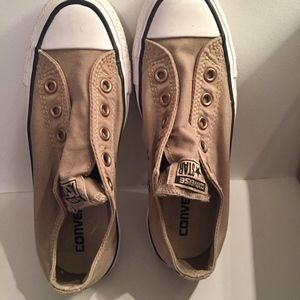 Converse womens slip on sneakers 5.5